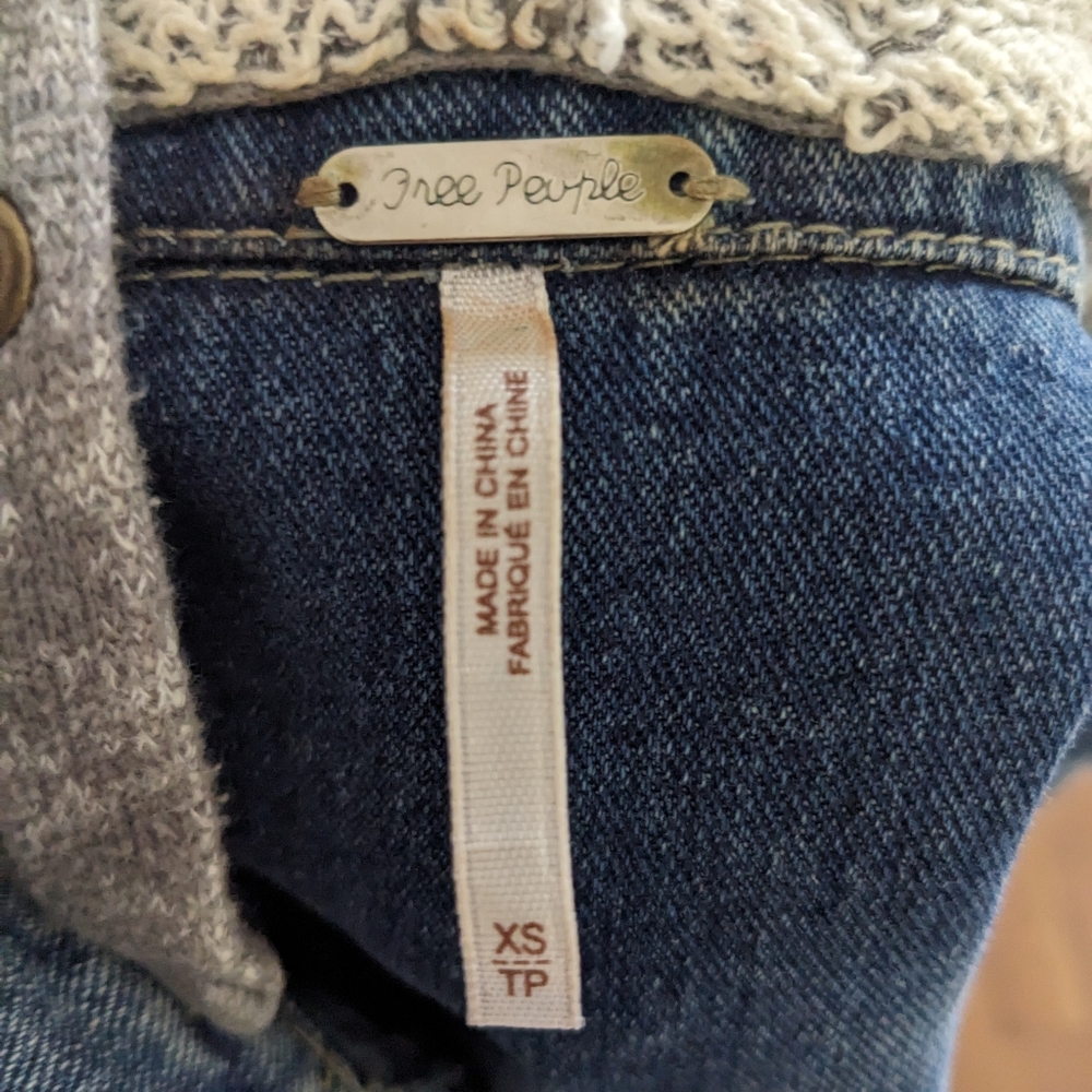 Free People - Throwback Distressed Blue Denim Combo Jacket w/ Hood - Picture 7 of 7